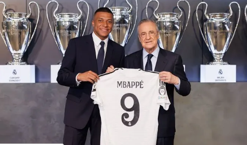 Real Madrid Kilian Mbappe ilə 5 illik müqavilə imzaladı