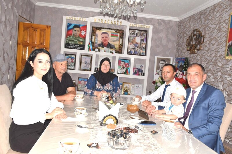 Şəhid anası məzun oldu - Fotolar