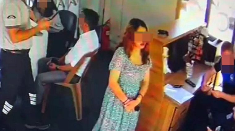 Telefonunda terrorçuların fotoları olan qızdan maraqlı MÜDAFİƏ: "Evləndirmək istəyirdilər" - VİDEO