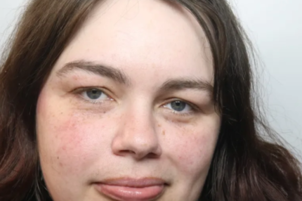 Keçmiş sevgilisinin evinə bıçaqla basqın etdi