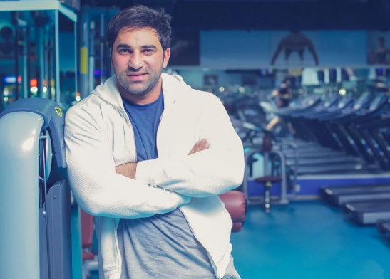 Kamil Zeynallıya qarşı dələduzluq edən FHN-in sabiq əməkdaşı ilə bağlı qərar verildi