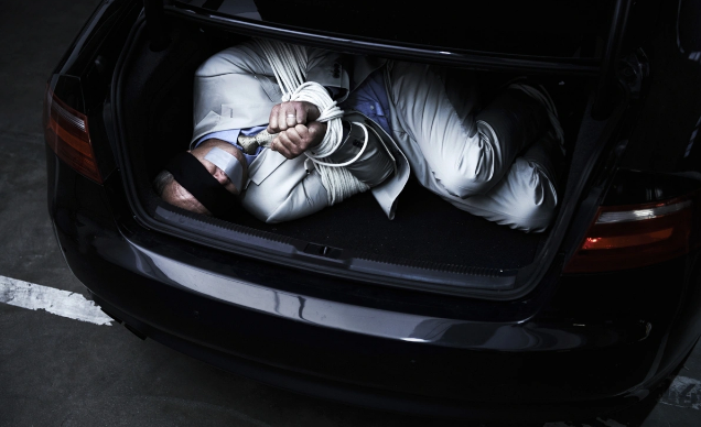 Rusiyada adam oğurlayan və pul tələb edən iki azərbaycanlı həbs edildi