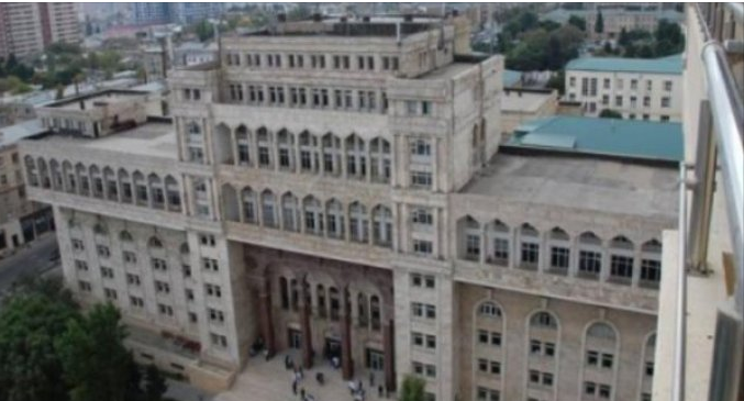 Tibb Universitetinin kafedra müdiri Fariz Camalova hücum olub - TƏFƏRRÜAT