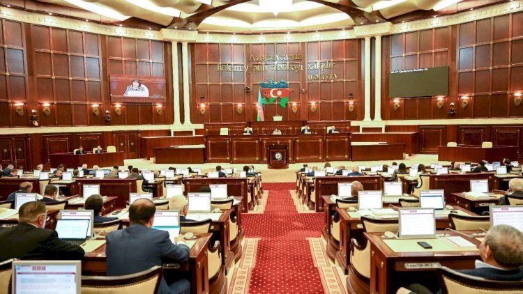 Milli Məclisdə 89 yaşlı deputat: Hamı ondan danışacaq - FOTO