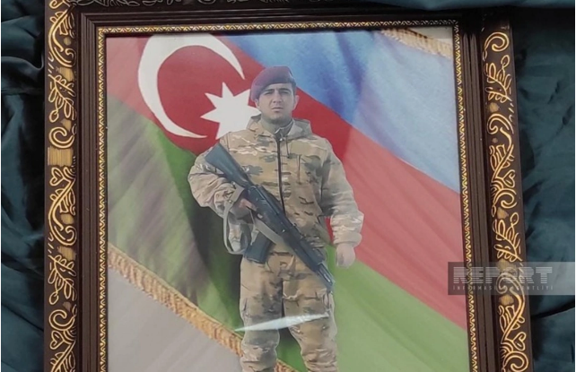 Qalıqları dəfn edilən hərbçinin əmisi: "Bu iki il ərzində dövlət bizi tək qoymadı"