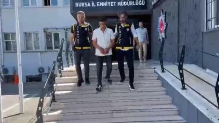 Yanan evdə qocanın cansız cəsədi tapıldı - Universitet tələbəsinin qandonduran qətl ssenarisi (FOTO)