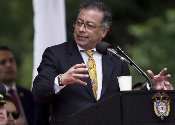 Kolumbiya prezidentinə qarşı sui-qəsd cəhdi: Milli müdafiə naziri açıqlama verdi