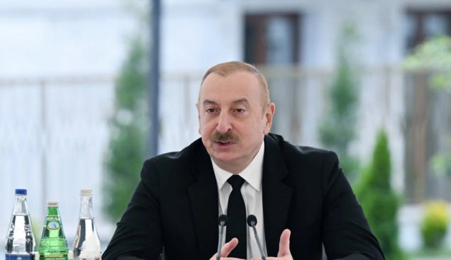 Pakistanlı jurnalist İlham Əliyevdən yazdı: "Su içmədən suallara üç saatdan çox cavab verə bilir"