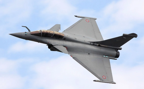 Fransada iki hərbi təyyarə qəzaya uğrayıb