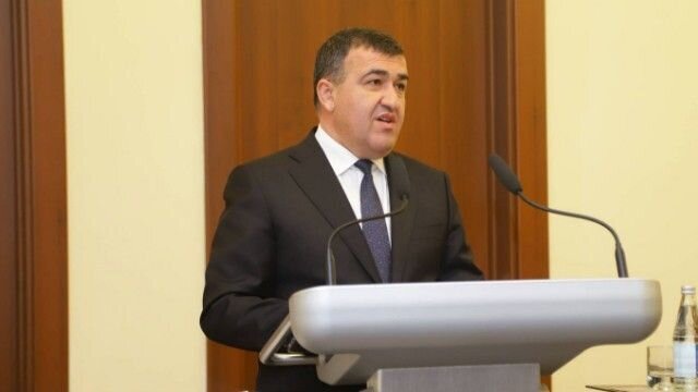 Rafiq Quliyevin rəhbəri olduğu rayondan şikayətlər səngimir: COP29 adı altında səkilər zəbt edilir - FOTO