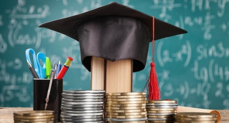 Universitetlərə qeydiyyat başlanır: Bu şəxslərin təhsil haqqını dövlət ödəyəcək