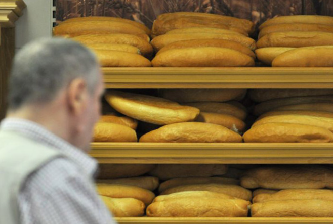 Azərbaycanda çörək yeyənlərin sayı azalıb