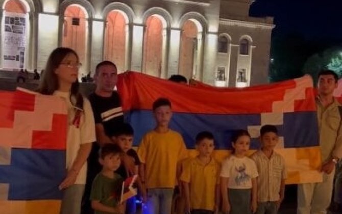 Ermənistan paytaxtında "artsax"ın "xatirəsi" bir dəqiqəlik sükutla anıldı...-VİDEO