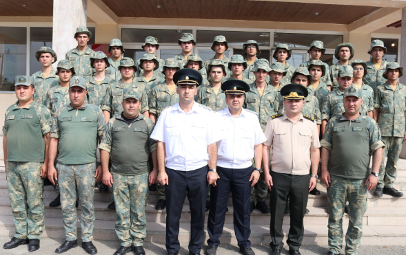 Hərbi Prokurorluğun və Müdafiə Nazirliyinin birgə keçirdiyi maarifləndirmə tədbirləri davam edir