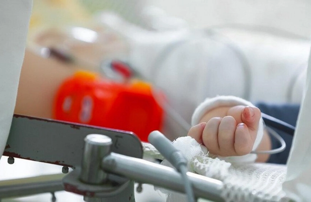 Paytaxtdakı qəzada 1 yaşlı körpə xəsarət alıb