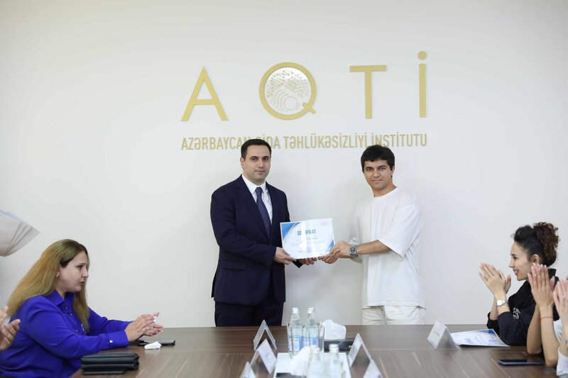 Jurnalistlər AQTİ-nin fəaliyyəti barədə məlumatlandırılıb