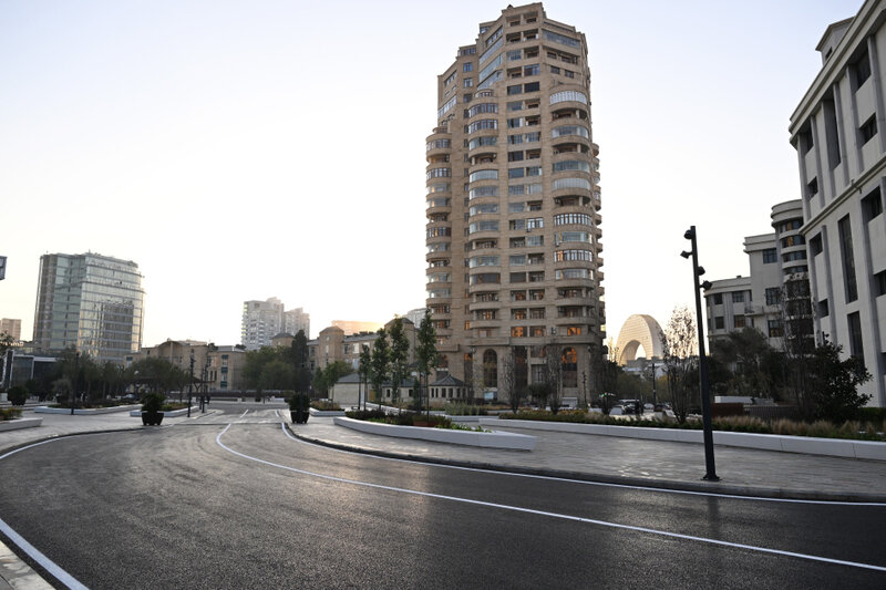 "28 May" stansiyasının qarşısı hazırda belədir - Fotolar