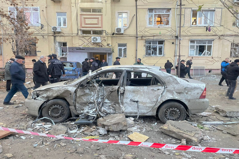 Sumqayıtda yaşayış binasında güclü partlayış - Video - Foto - Yenilənib