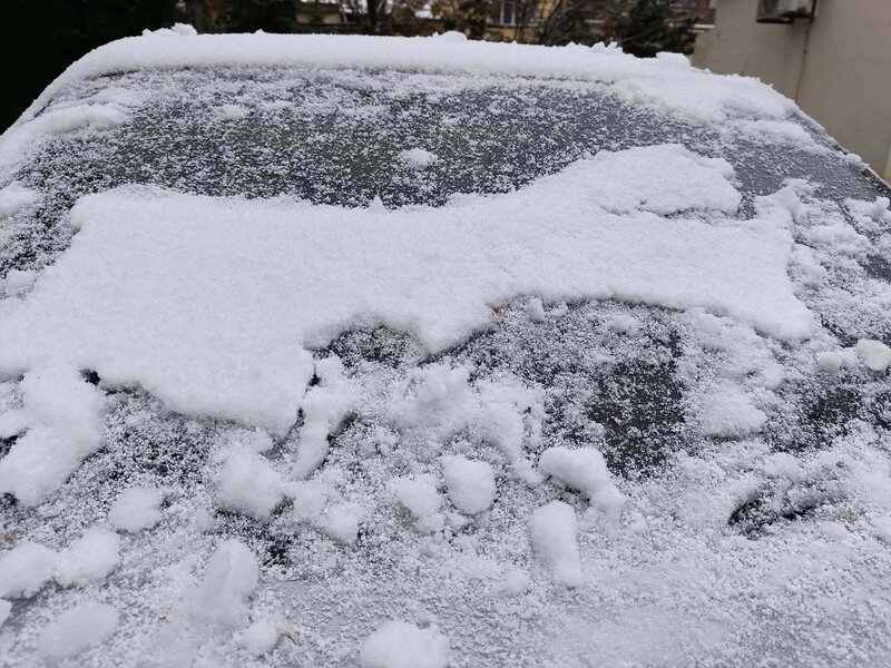 Bakıya ilk qar yağır - Video