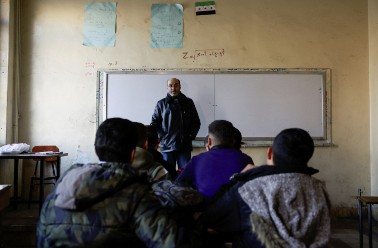 Suriyada məktəb zəngi yenidən çalındı - Fotolar