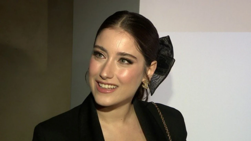 Hazal Kaya əməliyyat olundu