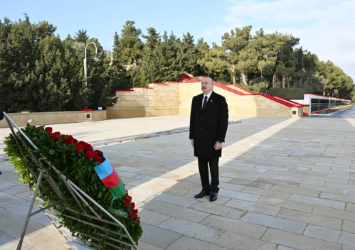 Prezident İlham Əliyev 20 Yanvar şəhidlərinin xatirəsini yad edib