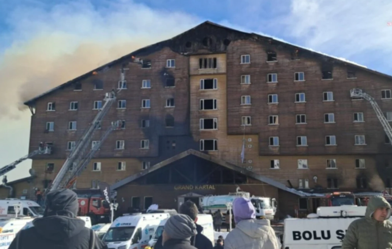 Türkiyədə hotel yanğınında ölənlərin yekun sayı açıqlandı