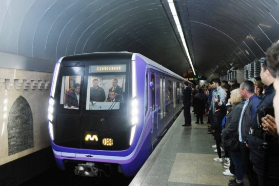 Bakı metrosunda 400-ə yaxın adam cərimələndi