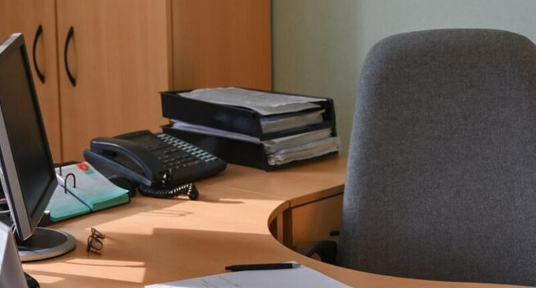 Azərbaycanda vəzifəli şəxs iş başında keçindi