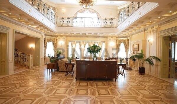 Bakıda fantastik qiymətə malikanə satılır - FOTO