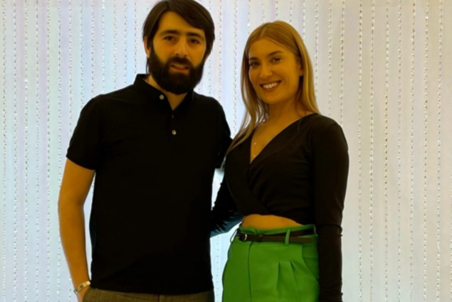 Elşad Xose uzun müddətdən sonra həyat yoldaşı ilə