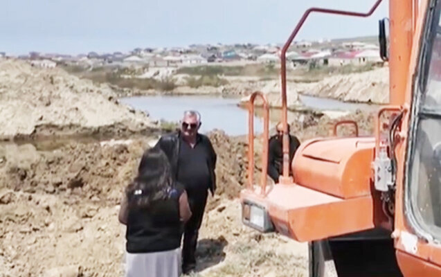 Bələdiyyə sədri özünü niyə sakin kimi təqdim edib? - Video