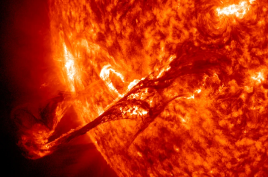 Maqnit qasırğaları hücum edir: O qədər güclü olacaq ki...