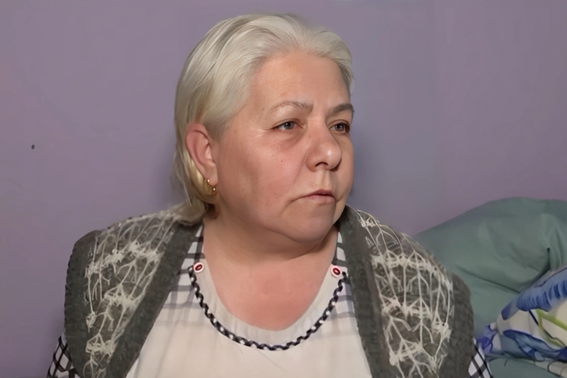 Qubada övladlığa götürülən qız anasını evdən çıxardı