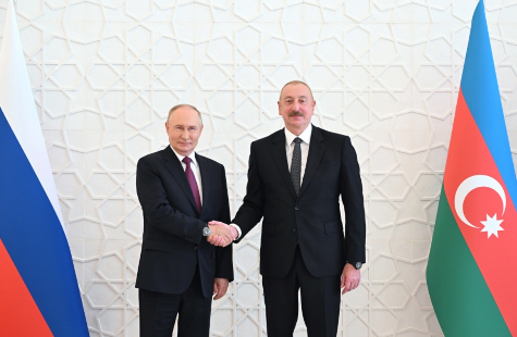 Vladimir Putin İlham Əliyevi təbrik etdi