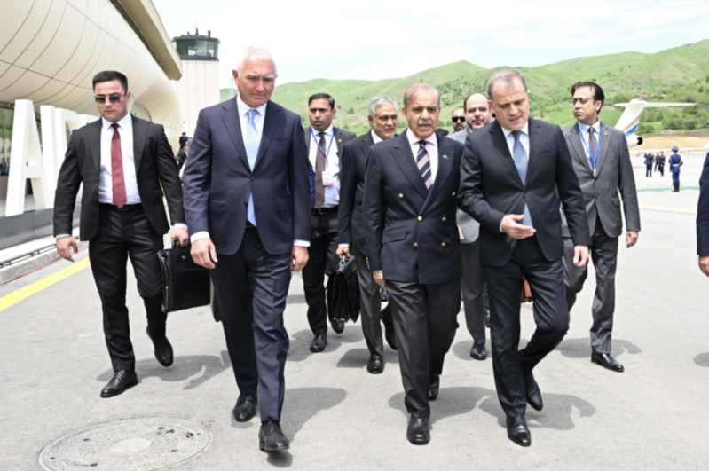 Pakistanın Baş naziri Məhəmməd Şahbaz Şərif Azərbaycana səfərə gəlib