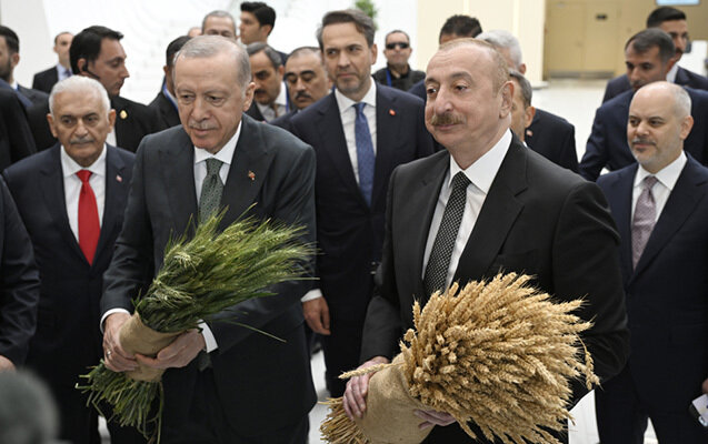 Əliyevlə Ərdoğana simvolik hədiyyə edildi - FOTO