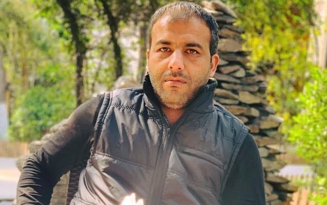 Bakıda marketin qarşısında 2 nəfəri cərəyan vurub öldürdü - Foto