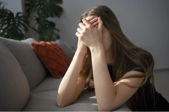 Uzunmüddətli SUSQUNLUĞUN təhlükəli nəticələri - Həkimdən xəbərdarlıq