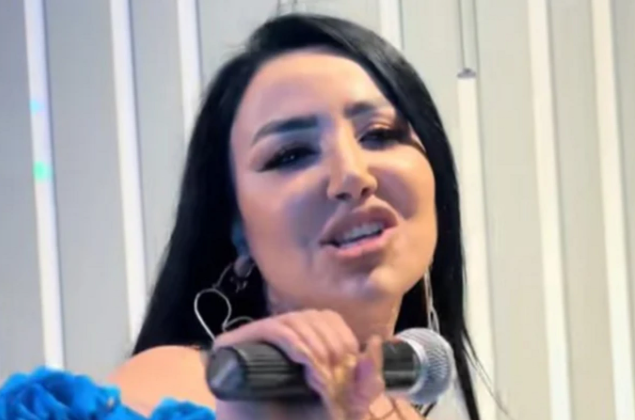 Kəmalə Günəşli mikrofonla toy sahibini təhqir edib - Ona bakal atdı