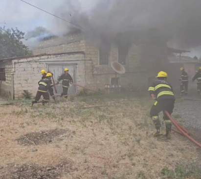 Ağdamda mürəbbəyə görə dördotaqlı ev yandı - Yenilənib