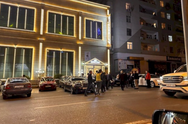 Bakıda restoranda KÜTLƏVİ DAVA: Polis əməkdaşları cəlb olundular