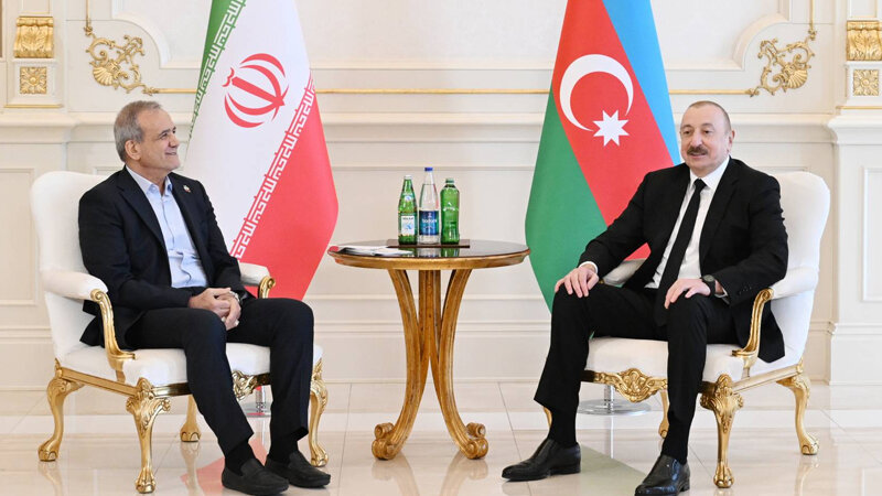 İlham Əliyevlə Məsud Pezeşkian arasında telefon söhbəti oldu