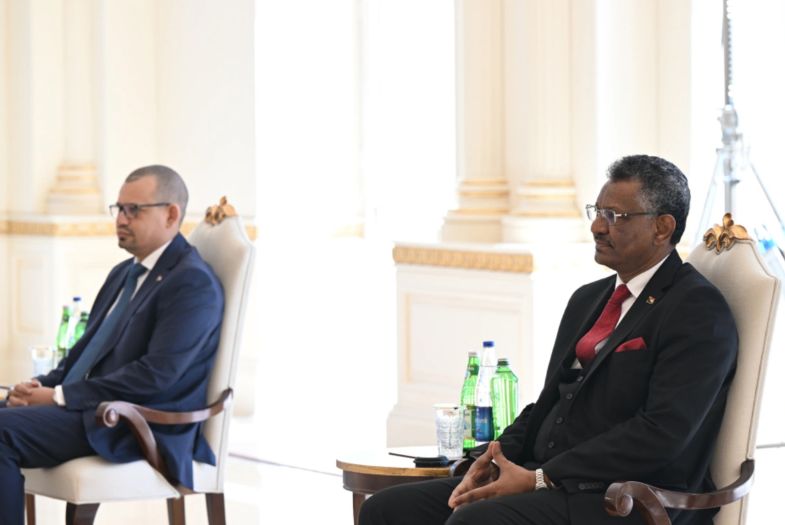 İlham Əliyev Sudanın ölkəmizə yeni təyin olunmuş səfirinin etimadnaməsini qəbul edib