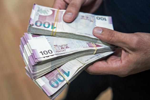 Paytaxtda orta aylıq maaş 1400 manata çatır