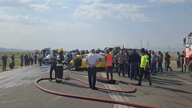 Dünənki qəzada həlak olan vəzifəli şəxs və sərnişinin - Fotosu