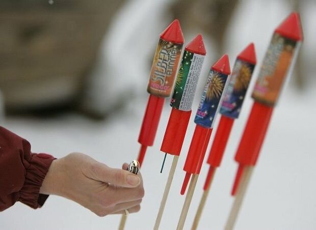ABŞ-ın fişəng anbarında güclü partlayış baş verib – ərazi təxliyə olunur
