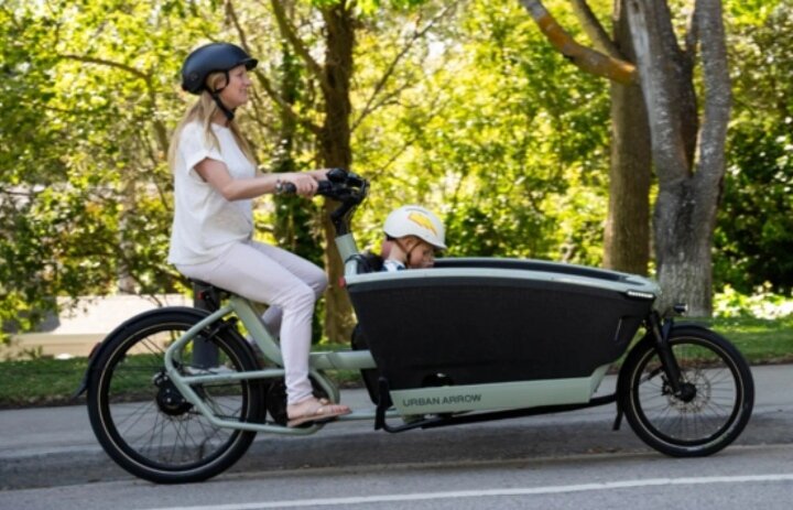 Dörd uşağı daşımağa imkan verən elektrik velosiped hazırlanıb