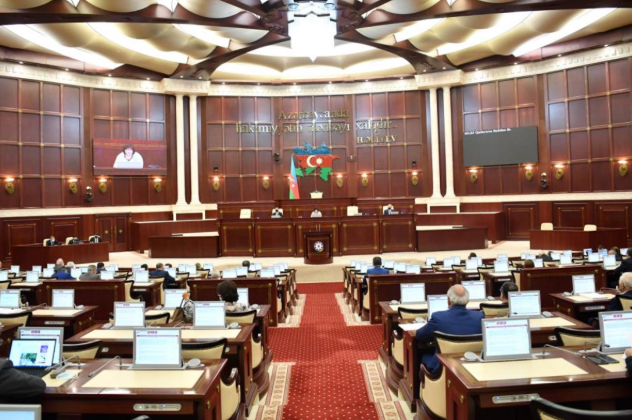 Deputatlar bu tarixdən yay tətilinə çıxırlar