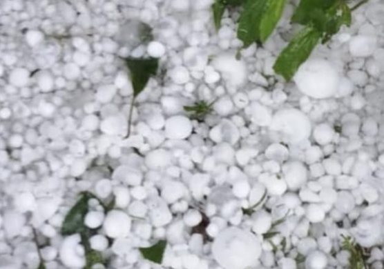 Şahdağa dolu düşüb